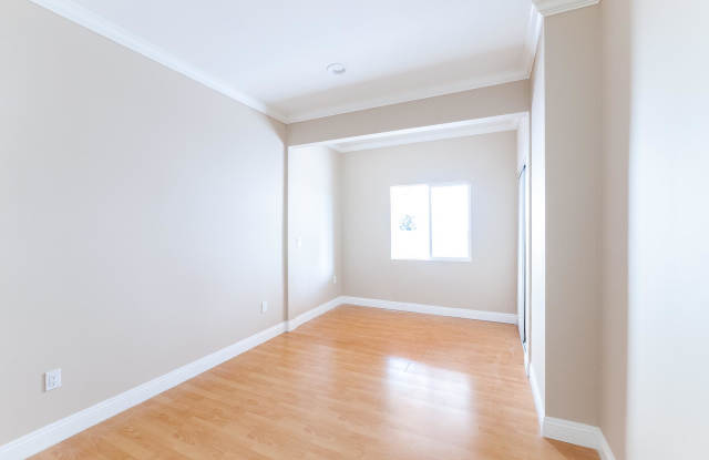2031 N. HOOVER ST - 2031 North Hoover Street, Los Angeles, CA 90027