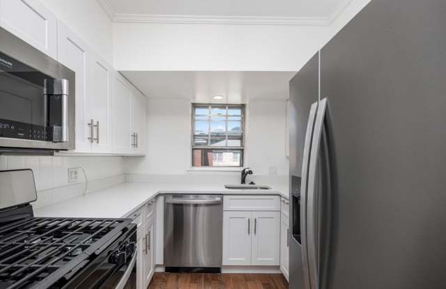 Luxury Apt in Gorgeous Community w. Heat  Hot Water Inc, 1 Parking Space Inc! photos photos