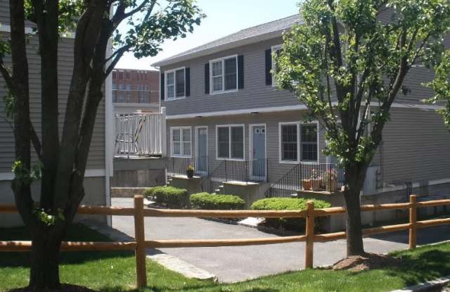 48 Strawberry Hill Ave photos photos