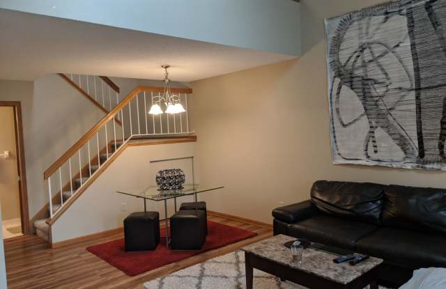 1960 Shenandoah Ct. Unit E Gallery 3