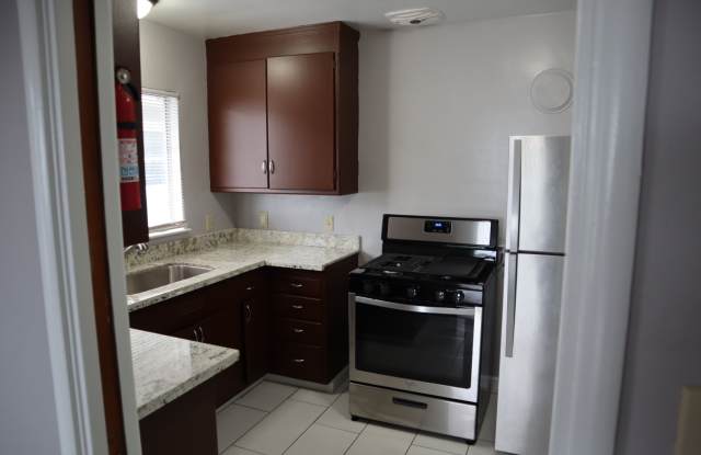 6518 Outlook Avenue - 4 Gallery 2