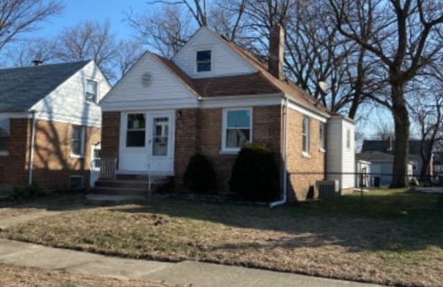 18017 S Commercial - 18017 Commercial Ave, Lansing, IL 60438