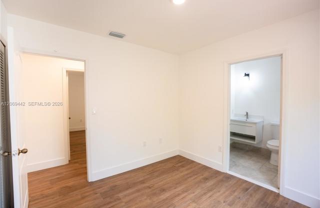 9124 Southwest 156th Court Gallery 3