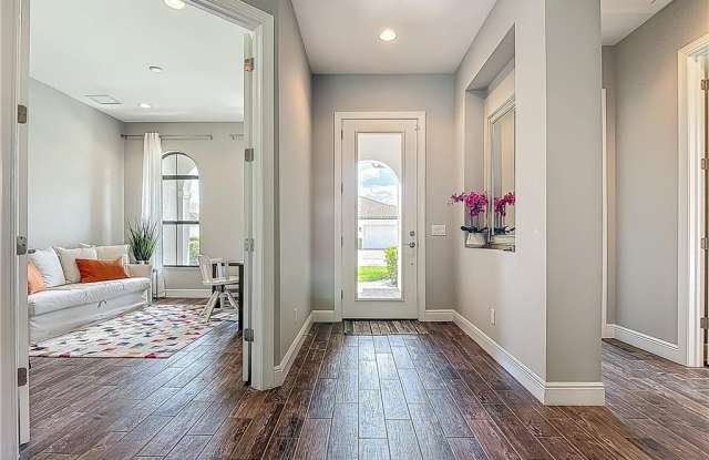 4524 Tamarind Way Gallery 2