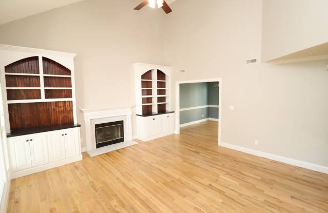 305 Hallwood Ct Gallery 3