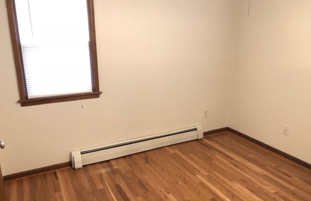 801 N McLean Gallery 3
