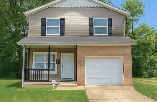4 Bedroom 2 Bathroom Single Family Home photos photos