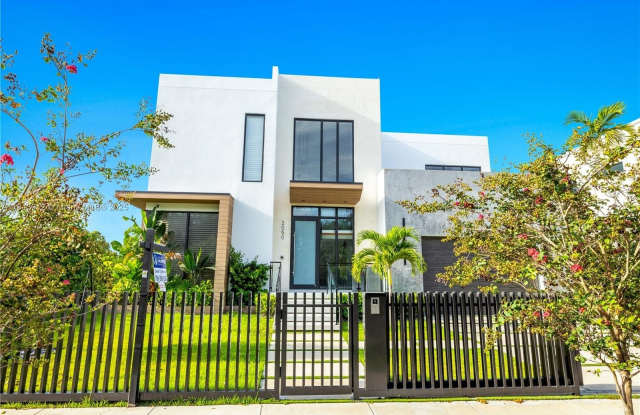 2050 S Hibiscus Dr photos photos
