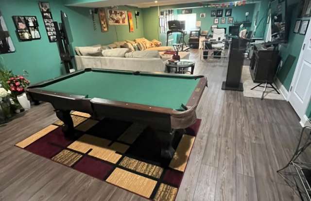 1971 Crossings Way Gallery 4