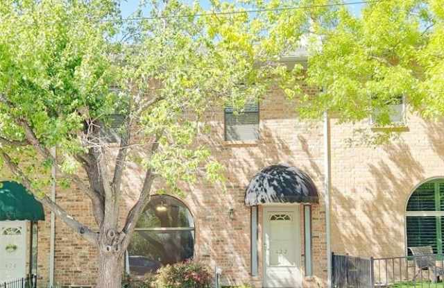 422 W Oak Street photos photos
