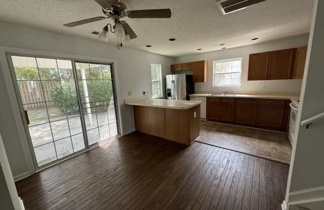 3511 Crepe Myrtle Ct Gallery 3