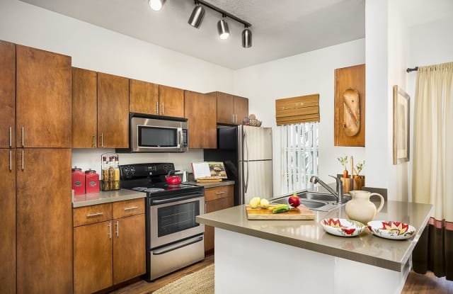 Pinnacle Highland Apartments Gallery 4