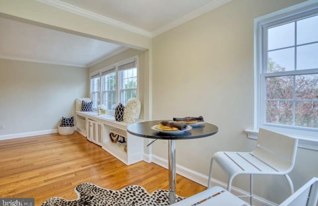 1800 W ABINGDON DR #202 - 1800 West Abingdon Drive, Alexandria, VA 22314