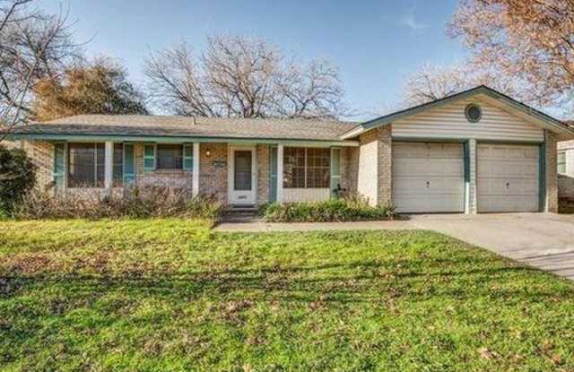 2625 Trinity Street - 2625 Trinity Street, Irving, TX 75062