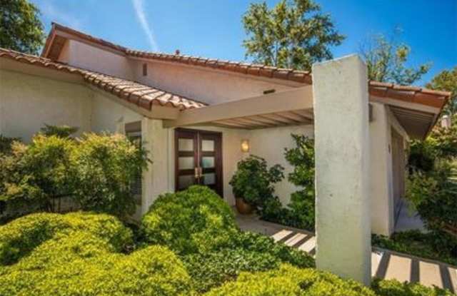 742 N Valley Drive Gallery 3