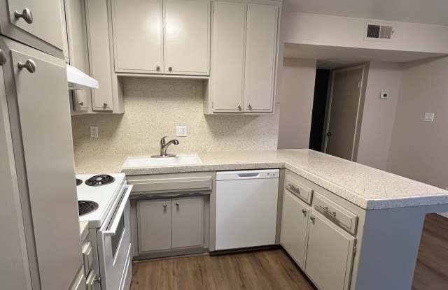 Elegante Apartments ~ Exceptionally Spacious, Unique and a Must See Community! photos photos