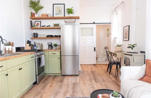 34 Farewell Street - 34 Farewell Street, Newport, RI 02840