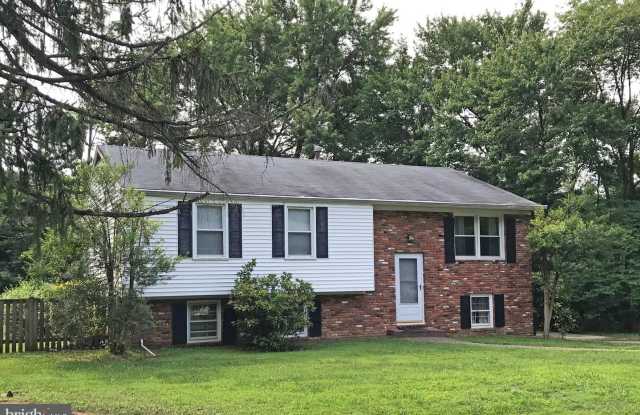 449 CLOVERDALE CIR - 449 Cloverdale Cir, Severna Park, MD 21146