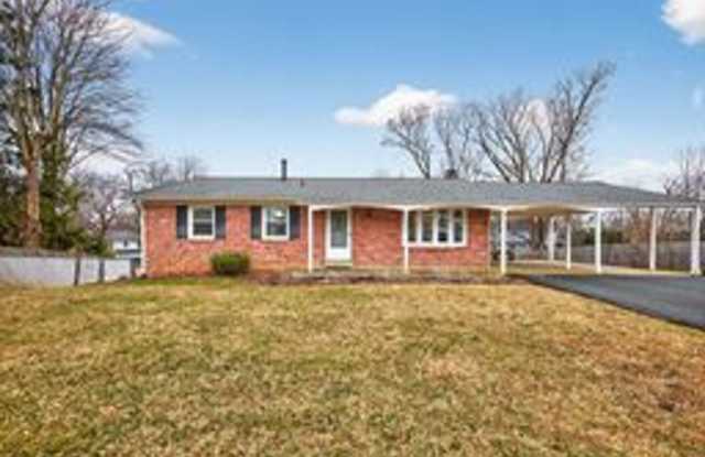 Fantastic 4BR/3BA Rambler on Redland Rd in Rockville! photos photos