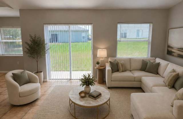 Charming 3-Bedroom Home with New Roof in Quiet Poinciana Location! Gallery 4