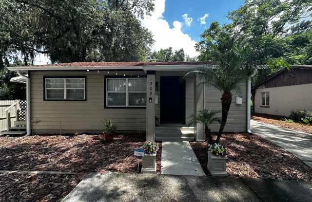 Delaney Park One bedroom with an office available September 7, 2026 photos photos