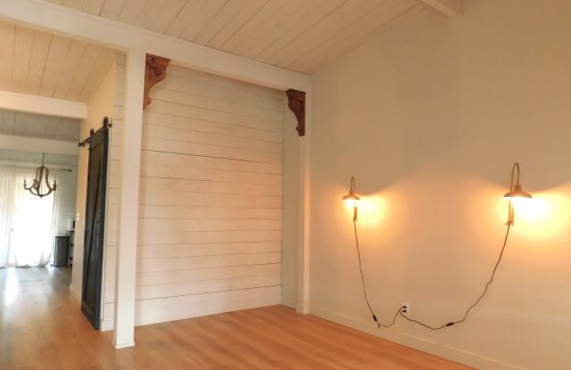 612 Pine Avenue Gallery 3