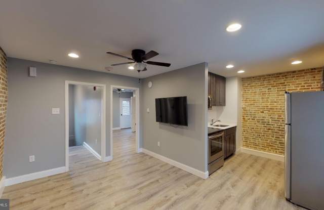 27 S CHURCH Street unit: 3 photos photos