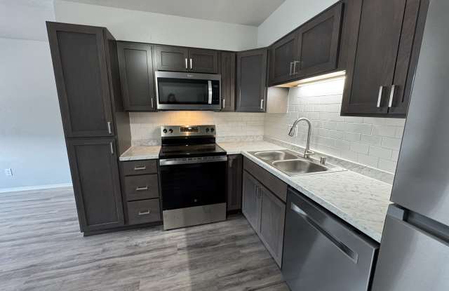 2405 W 2nd AveApt #23 Gallery 3