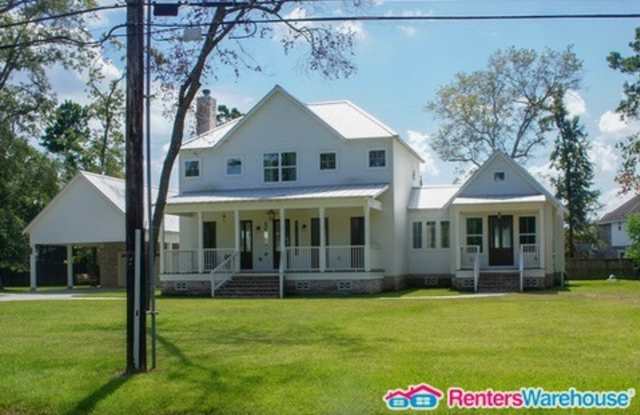 13927 Lakeside Terrace Drive Gallery 3