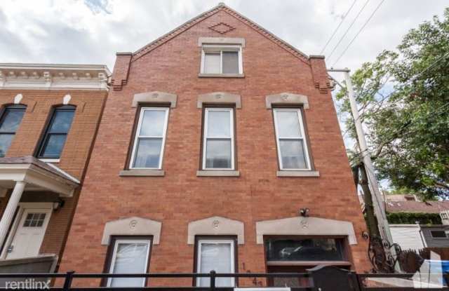 1742 W Le Moyne St 1 Gallery 3