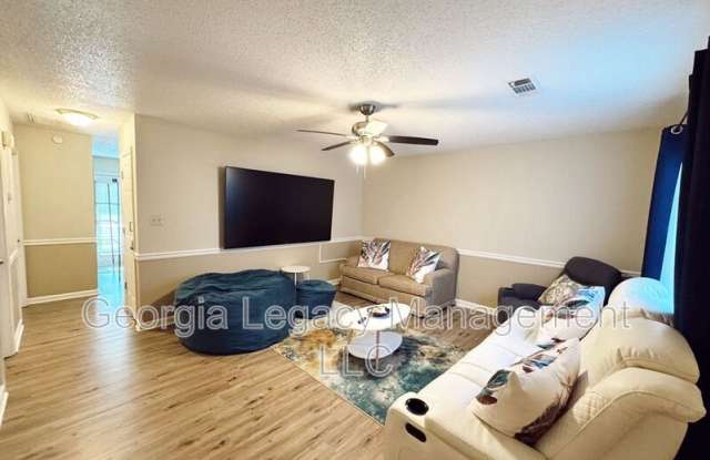 64 Creekside Drive Gallery 2