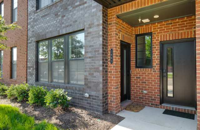 Renovated 2-Bedroom Condo Located in the Heart of the Fan! Gallery 3
