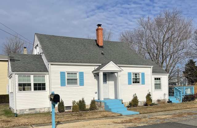 221 MADISON Street - 221 Madison Street, Colonial Beach, VA 22443