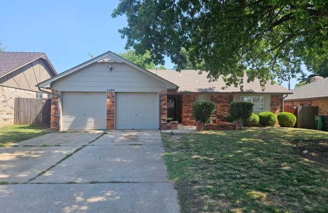 (3) Bed/(2) Bath in South OKC! Storm Shelter! Small Pet Negotiable! photos photos