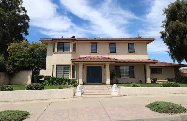 Beautiful Executive Home on the Golf Course photos photos