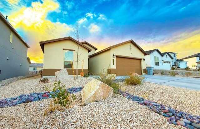 2245 Small Mountain Place Gallery 1