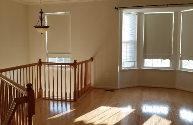 9732 MEMPHIS PLACE Gallery 4