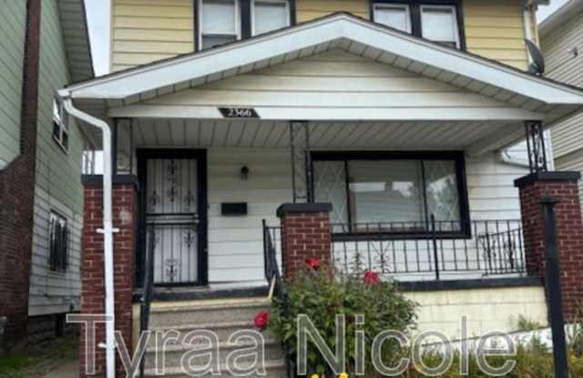 2366 Highland Street photos photos