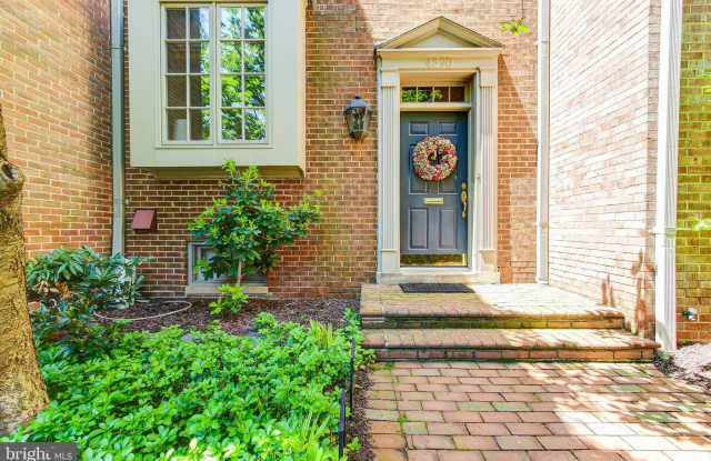 4370 WESTOVER PLACE NW Gallery 4