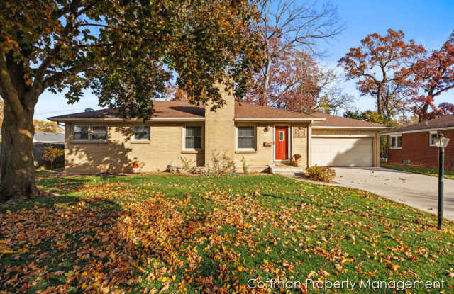 3 bed, 2 bath home on the NW side photos photos