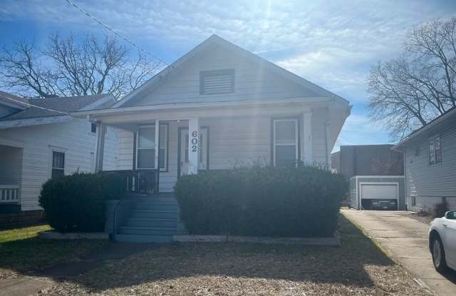 602 W Loucks Ave photos photos