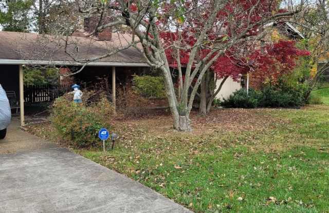3743 CHAIN BRIDGE ROAD Gallery 2