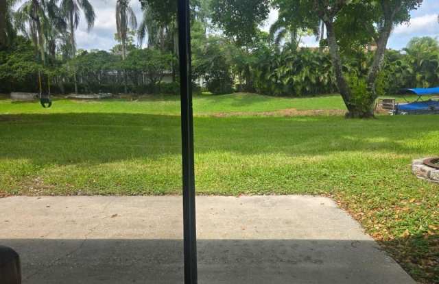 12760 Spinnaker Lane Gallery 2