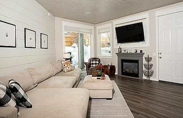 1011 Copper Ranch Lane Gallery 4