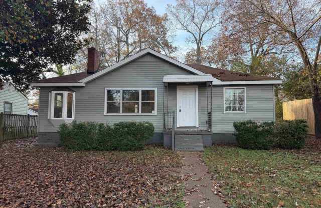 1903 Enolam Blvd - 1903 Enolam Boulevard Southeast, Decatur, AL 35601