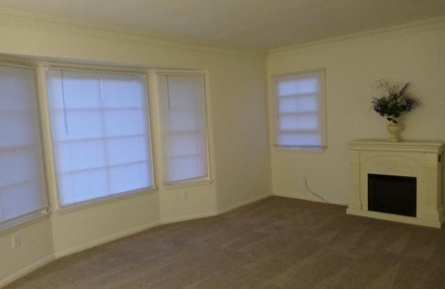 6011 Dauphin Street Gallery 3