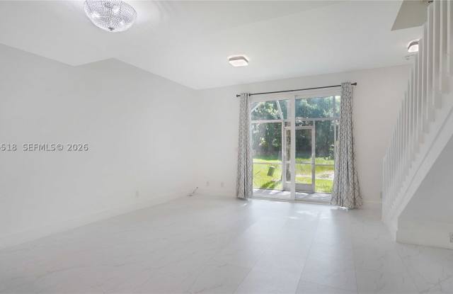 1492 Veracruz Ln Gallery 3