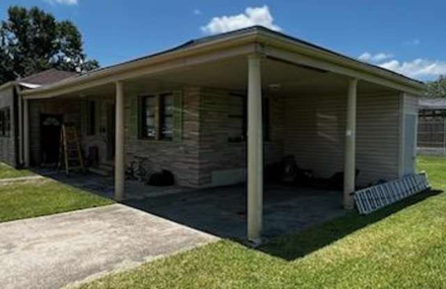 311 Clayton Dr photos photos