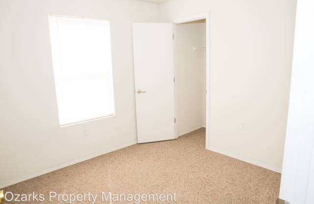 2961 Vinyards Parkway unit 2 Gallery 4