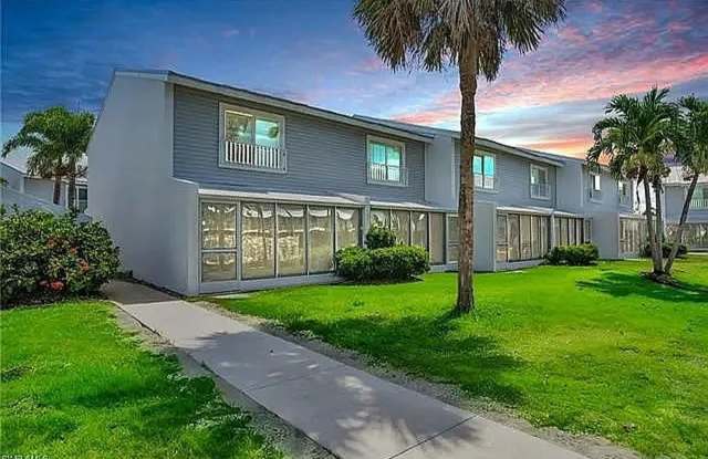 18010 San Carlos Boulevard photos photos